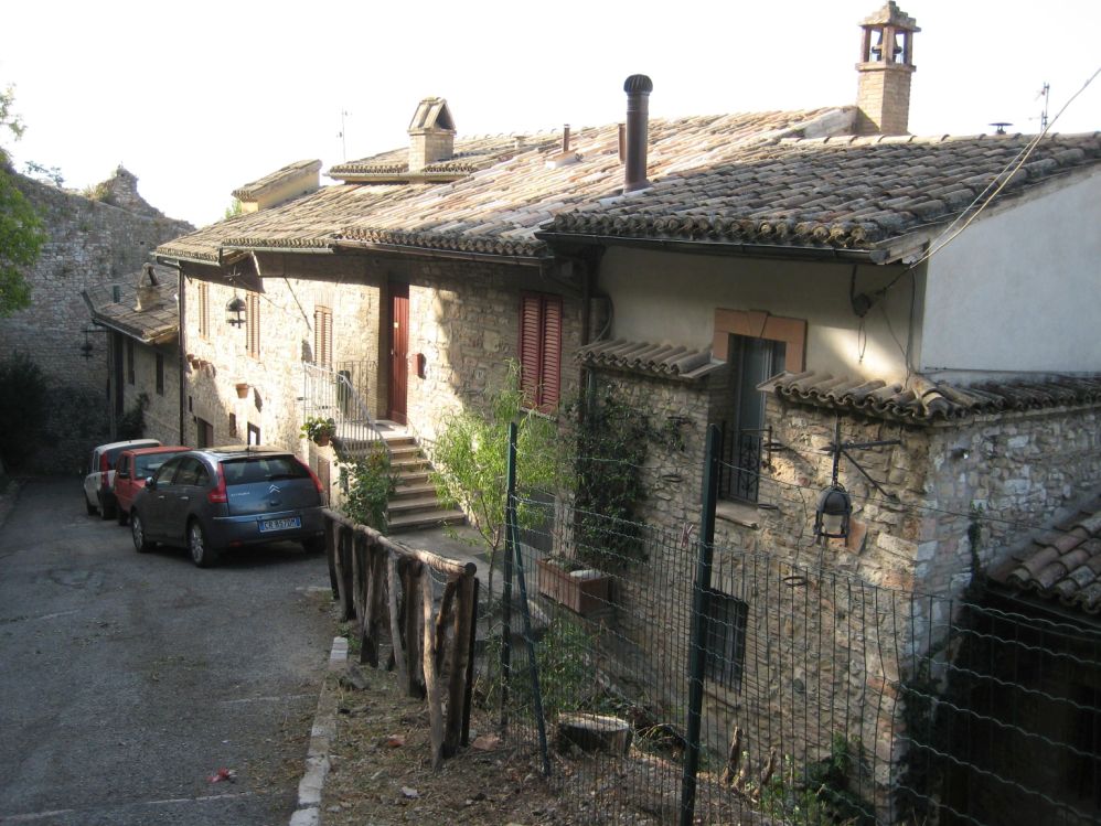 Huset med trappen har vi lejet flere gange (Assisi).